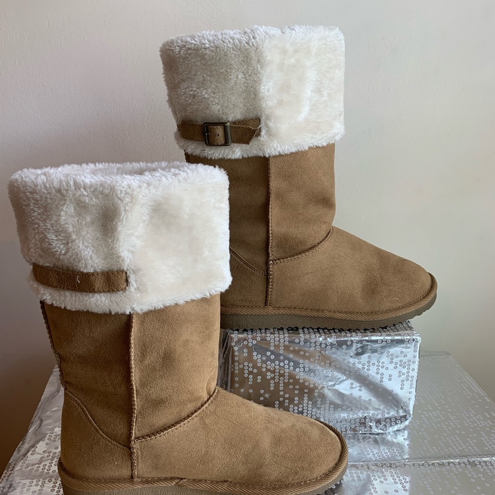 Brown Winter Boots Sherpa lined mid calf Suede 7.5